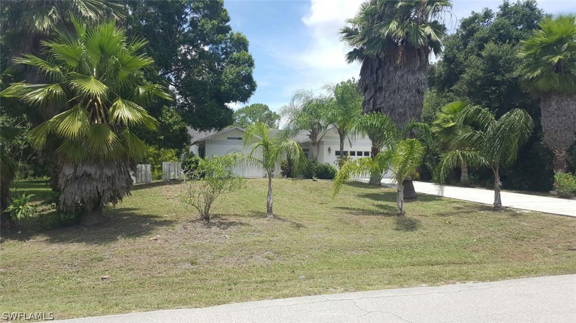 17 Mcarthur Ave., Lehigh Acres, FL 33936