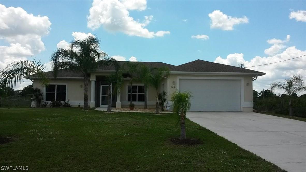 609 Abbott Ave., Lehigh Acres, FL 33972