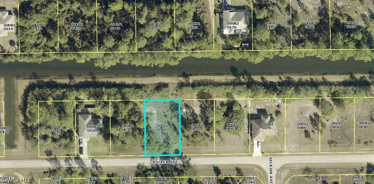 1033 Butler St., Lehigh Acres, FL 33974
