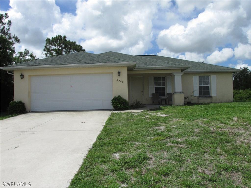 3207 17th St., Lehigh Acres, FL 33976
