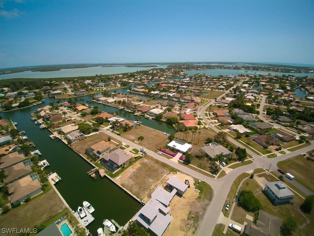 1617 Barbarosa Ct., Marco Island, FL 34145