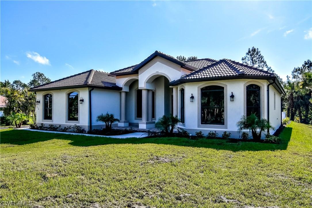 460 15th St., Naples, FL 34120