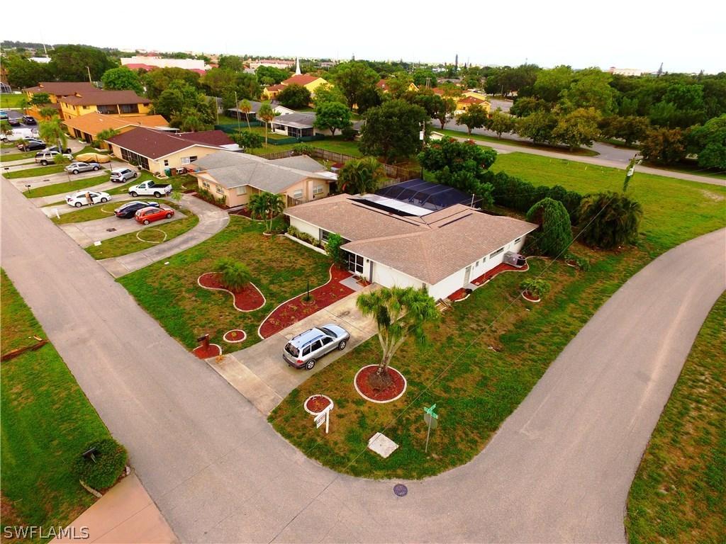 1302 SE 40th Ter., Cape Coral, FL 33904