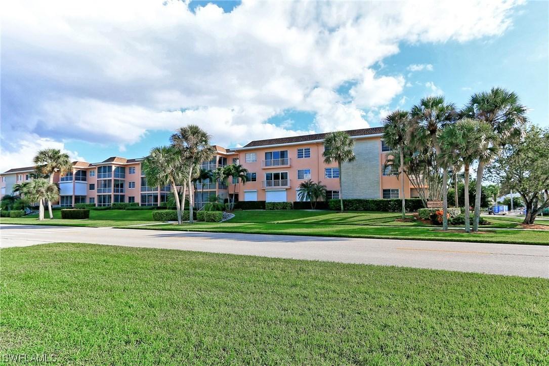 524 12th Ave., Naples, FL 34102