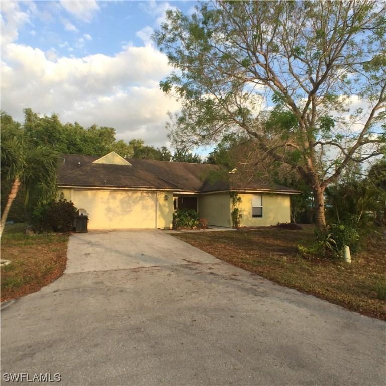 3740 Guilford Oaks Ln., Naples, FL 34112