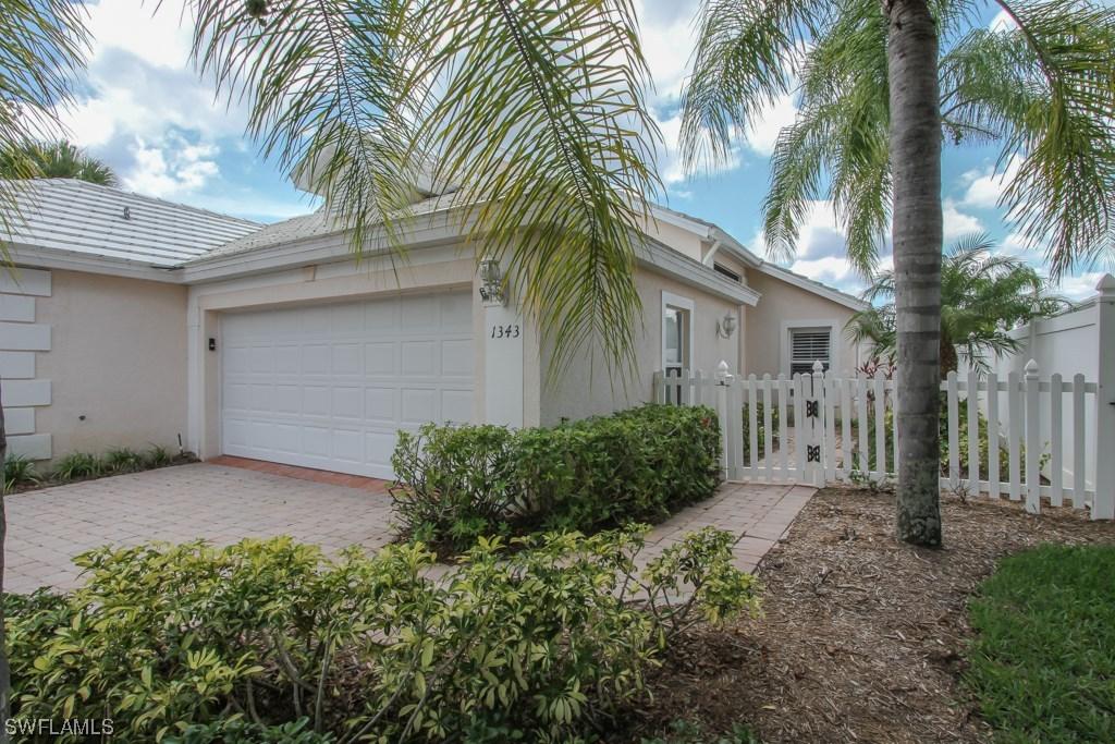 1343 Old Oak Ln., Naples, FL 34110