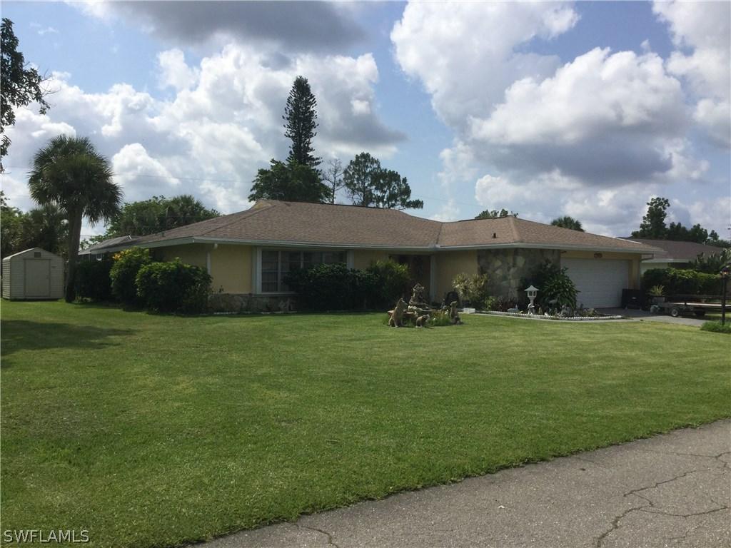 180 Bermont Ave., Lehigh Acres, FL 33936