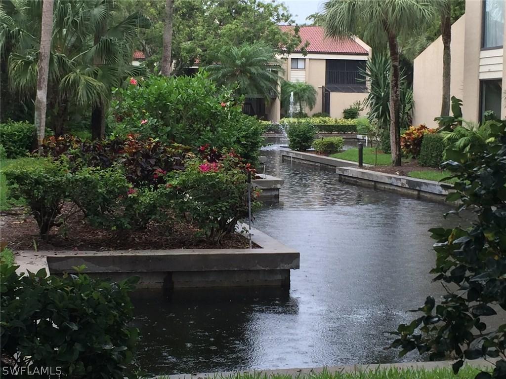 4717 Harbortown Ln., Fort Myers, FL 33919