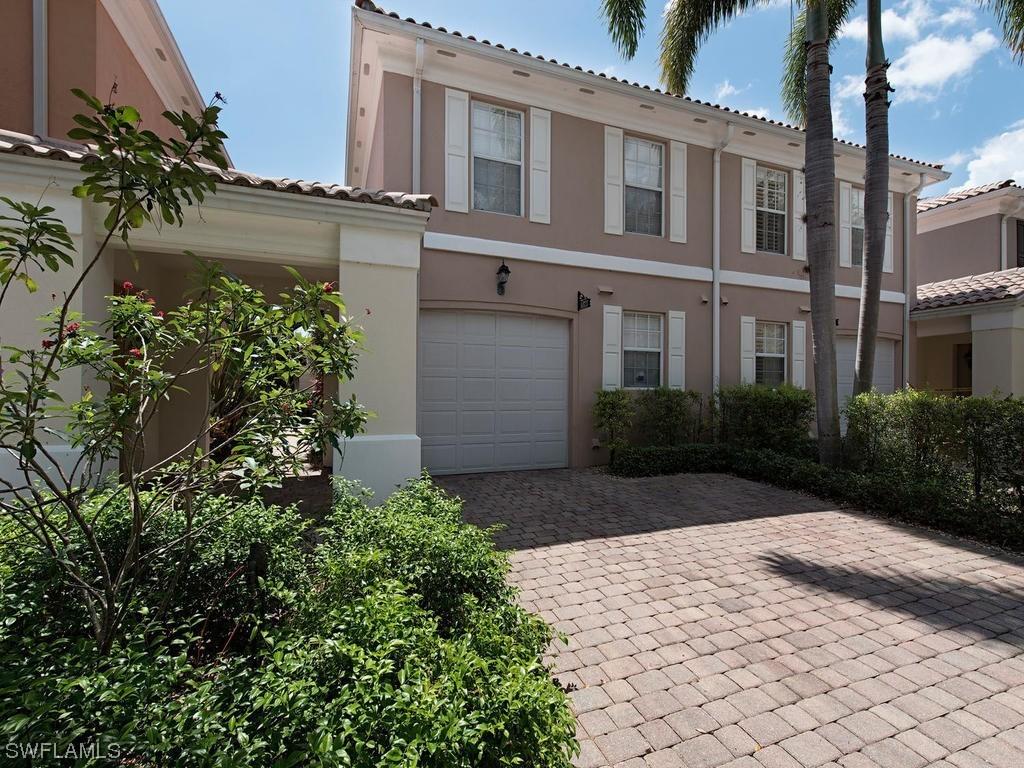 5373 Cove Cir., Naples, FL 34119