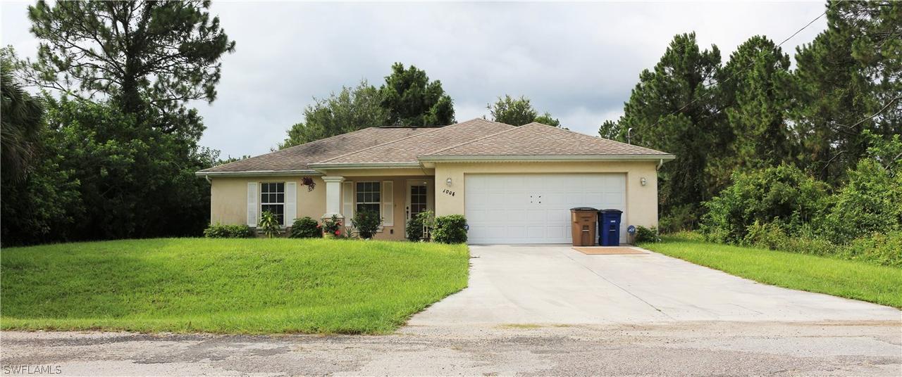 1006 Anderson St., Lehigh Acres, FL 33974