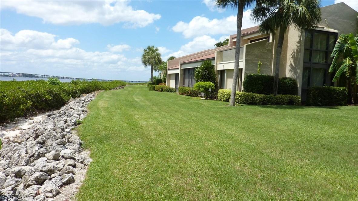 5044 Harbortown Ln., Fort Myers, FL 33919