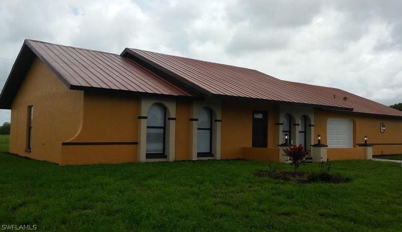 1017 NE 12th Ter., Cape Coral, FL 33909