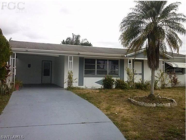 326 Canyon Dr., Lehigh Acres, FL 33936