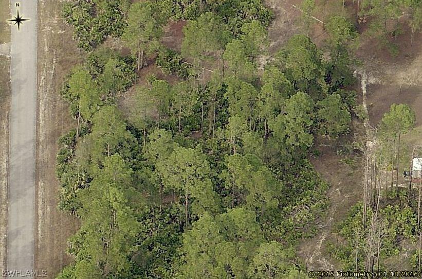 910 Louis Ave., Lehigh Acres, FL 33972