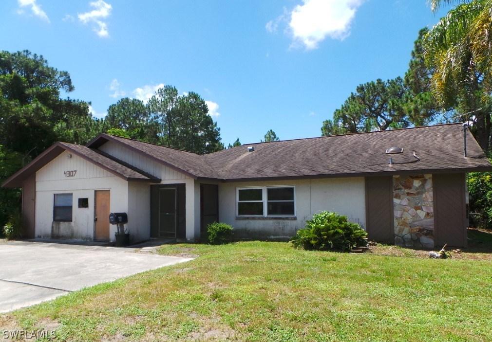 4307 Lee Blvd., Lehigh Acres, FL 33971