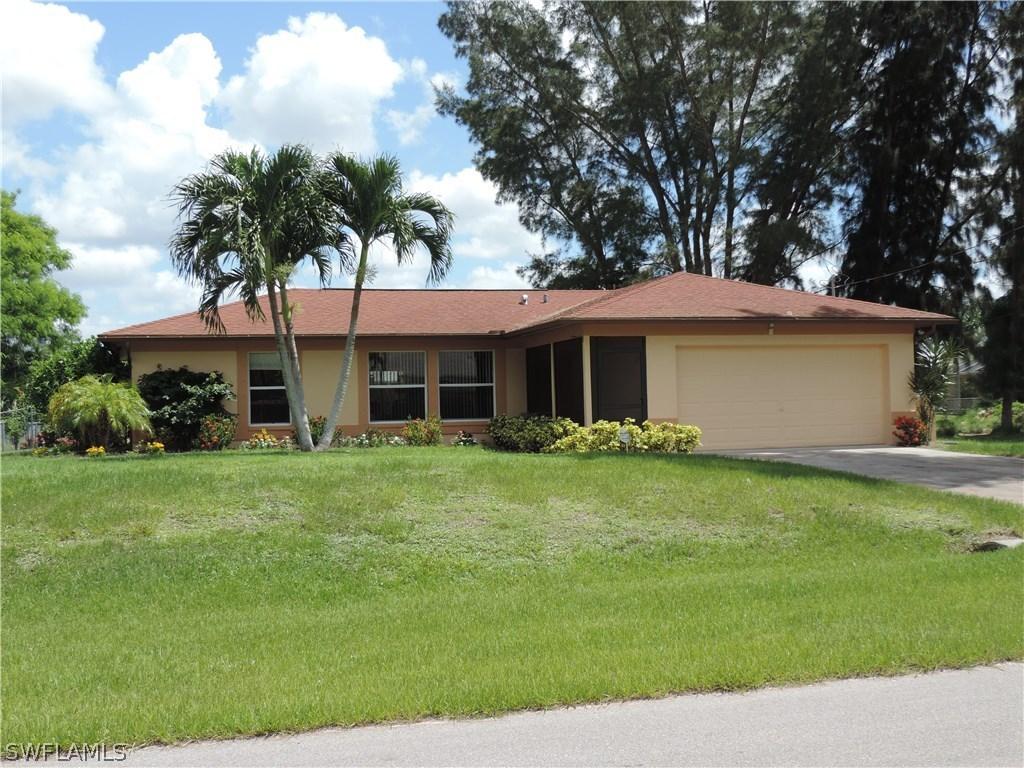 1829 SW 28th Ln., Cape Coral, FL 33914