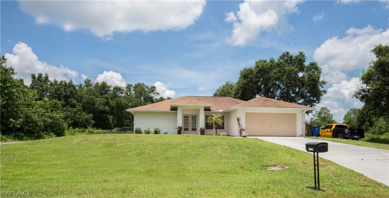 1621 Mcarthur Ave., Lehigh Acres, FL 33972