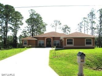 414 Canton Ave., Lehigh Acres, FL 33972