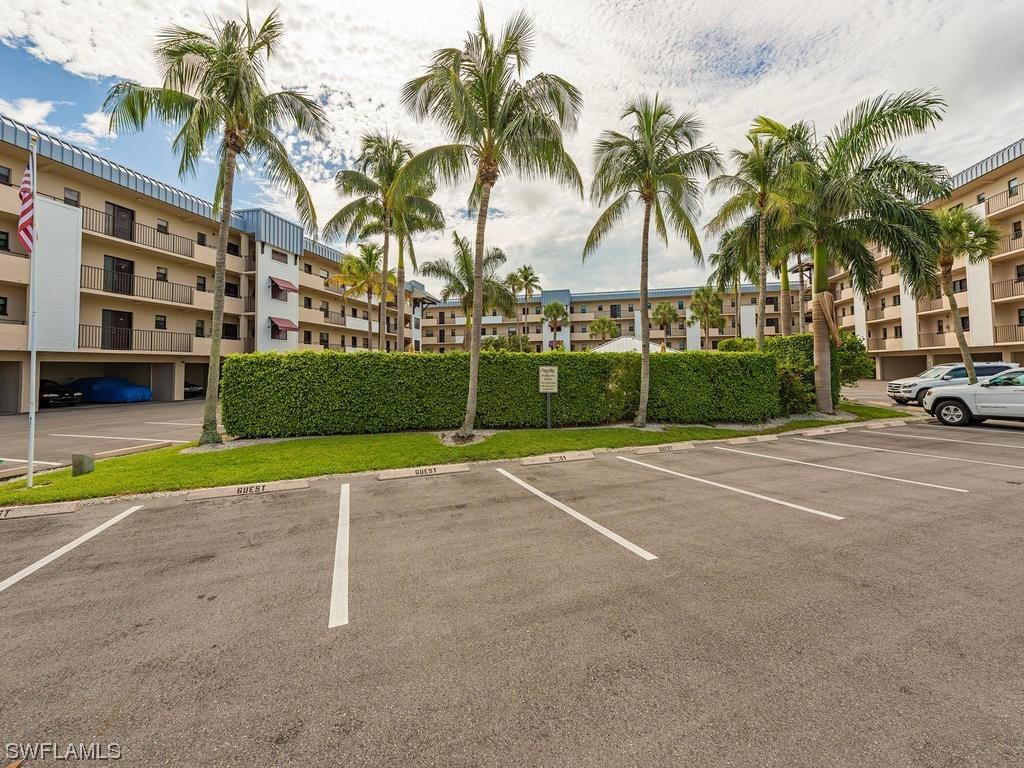 805 River Point Dr. #C-306, Naples, FL 34102