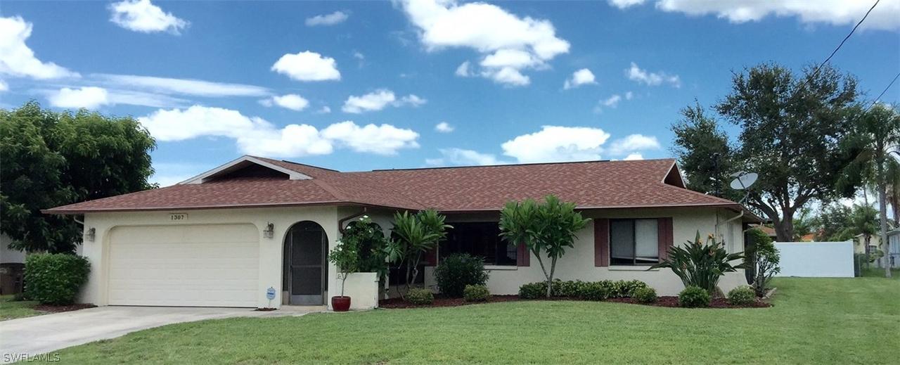 1307 SE 17th Ter., Cape Coral, FL 33990