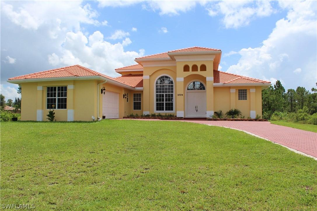 1004 Mckinley Ave., Lehigh Acres, FL 33972