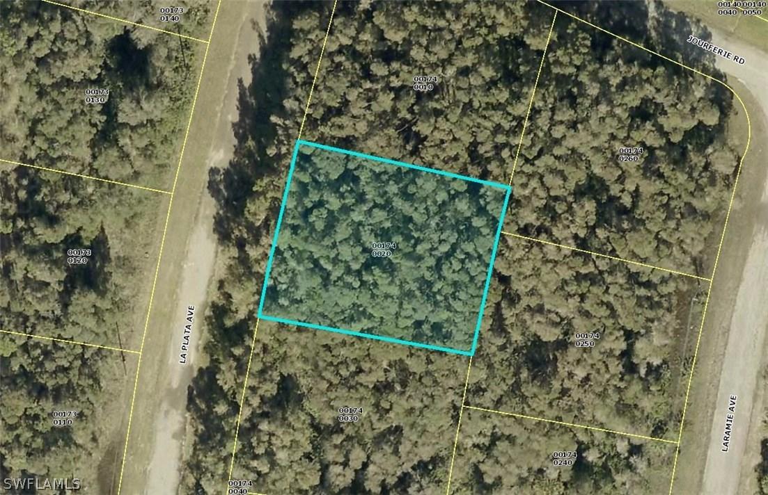 713 La Plata Ave., Lehigh Acres, FL 33974