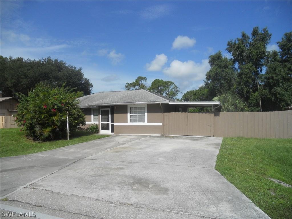 421 Richmond Ave., Lehigh Acres, FL 33972