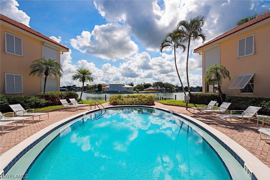 3070 Gulf Shore Blvd. #209, Naples, FL 34103