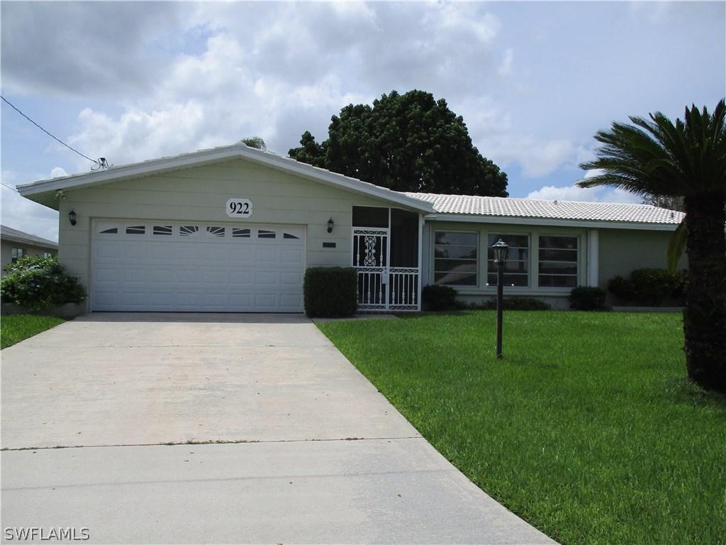 922 SE 43rd St., Cape Coral, FL 33904