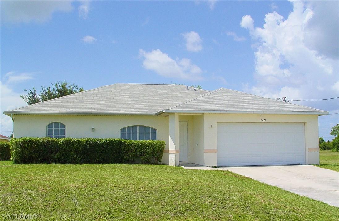 2425 NW 8th Ter., Cape Coral, FL 33993