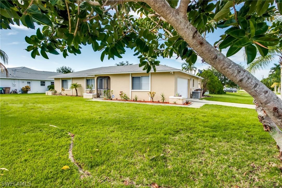 602 SE 15th St., Cape Coral, FL 33990