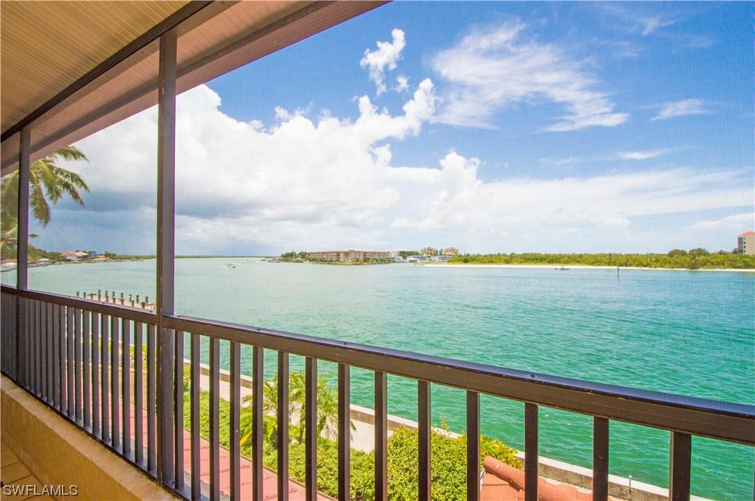 123 La Peninsula Blvd., Naples, FL 34113