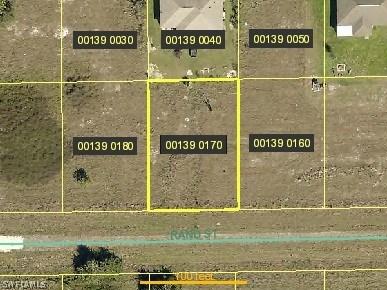 467 Rand St., Lehigh Acres, FL 33974