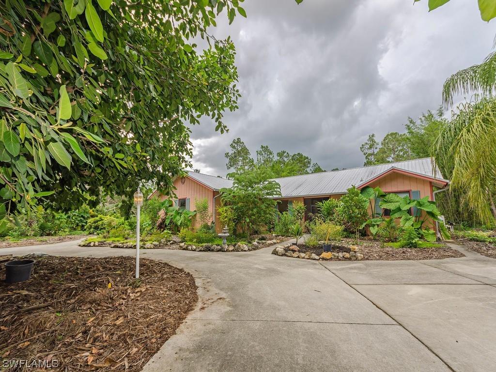 4610 5th Ave., Naples, FL 34119