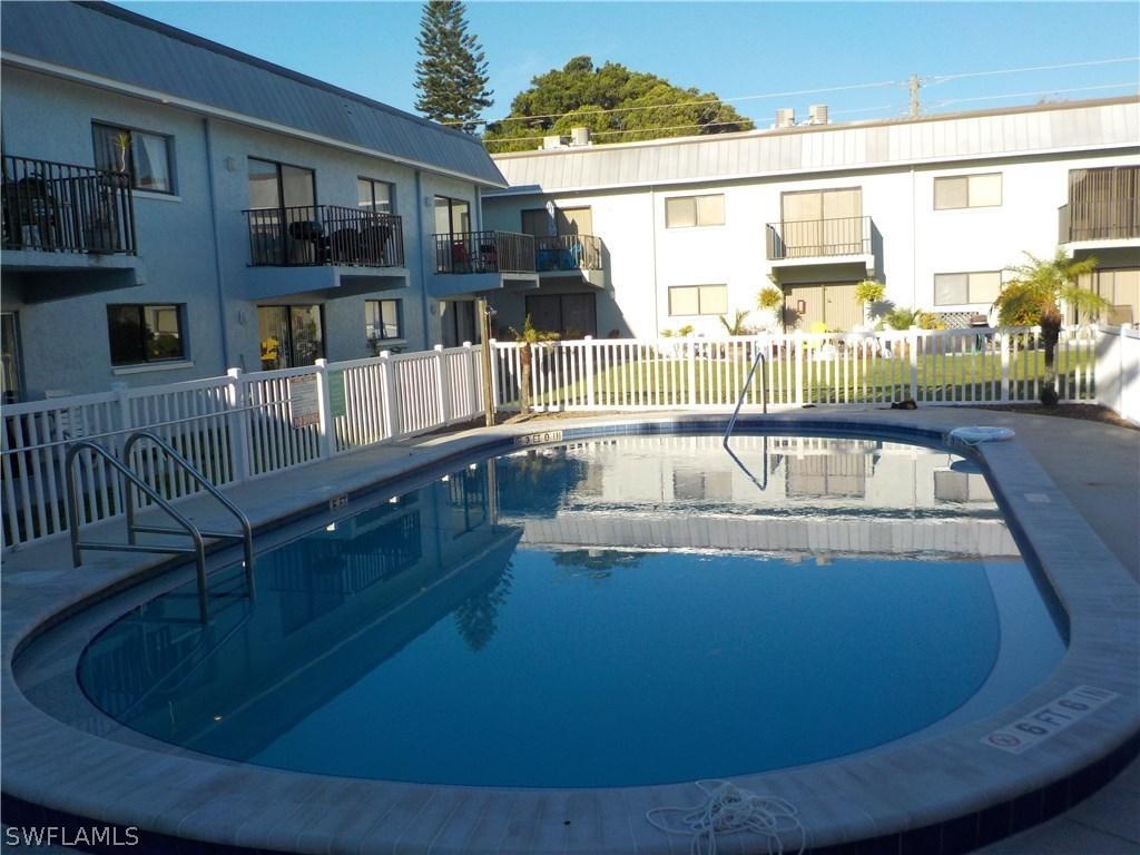 2950 Royal Palm Ave. #102, Fort Myers, FL 33901