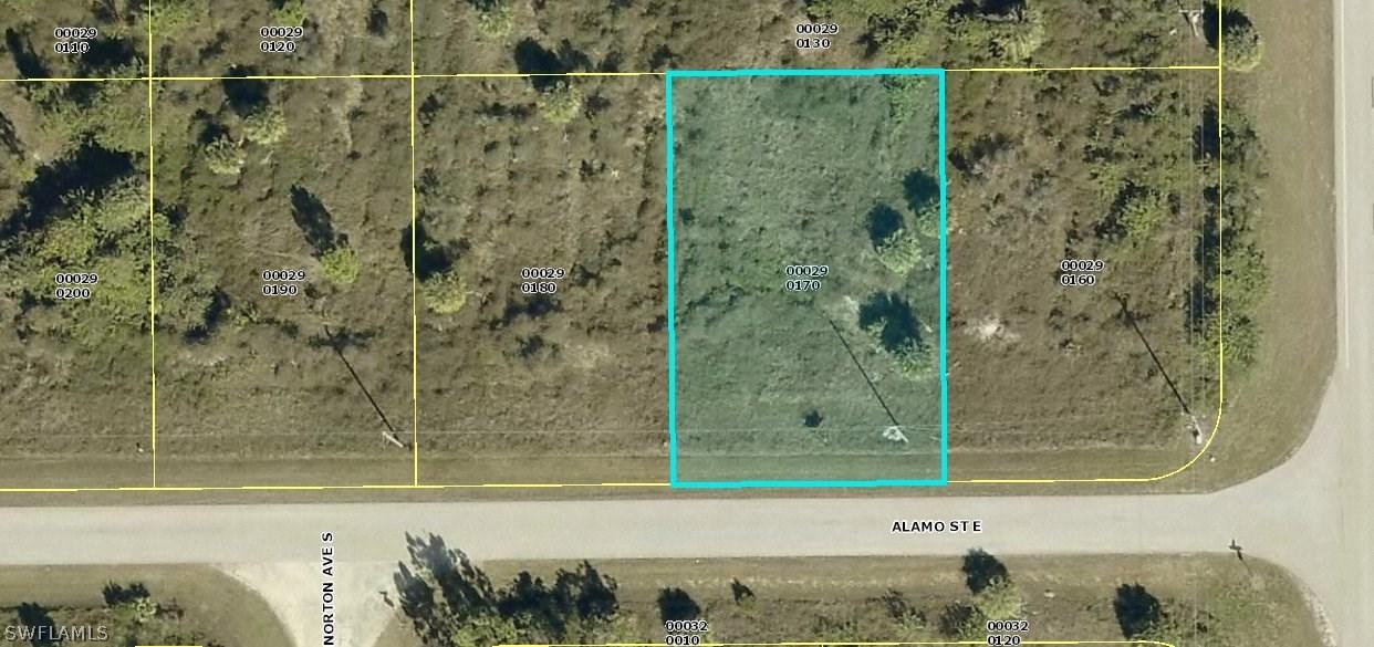 763 Alamo St., Lehigh Acres, FL 33974