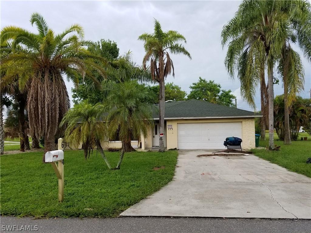 624 SE Santa Barbara Pl., Cape Coral, FL 33990