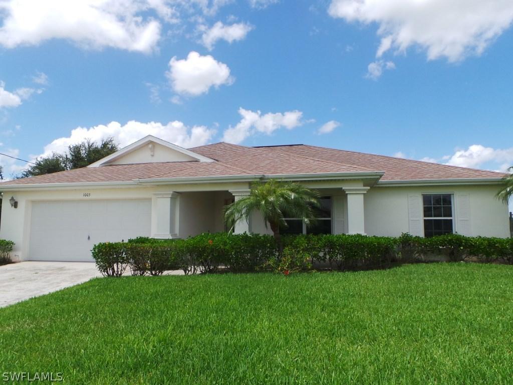 1003 Cedartree Ave., Lehigh Acres, FL 33971