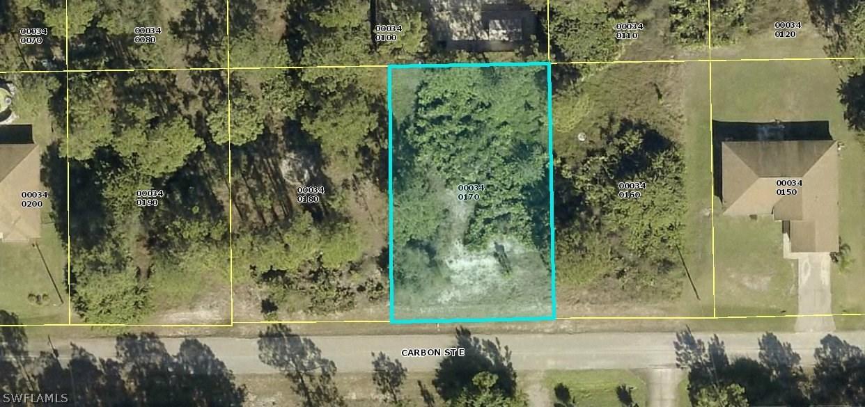 743 Carbon St., Lehigh Acres, FL 33974