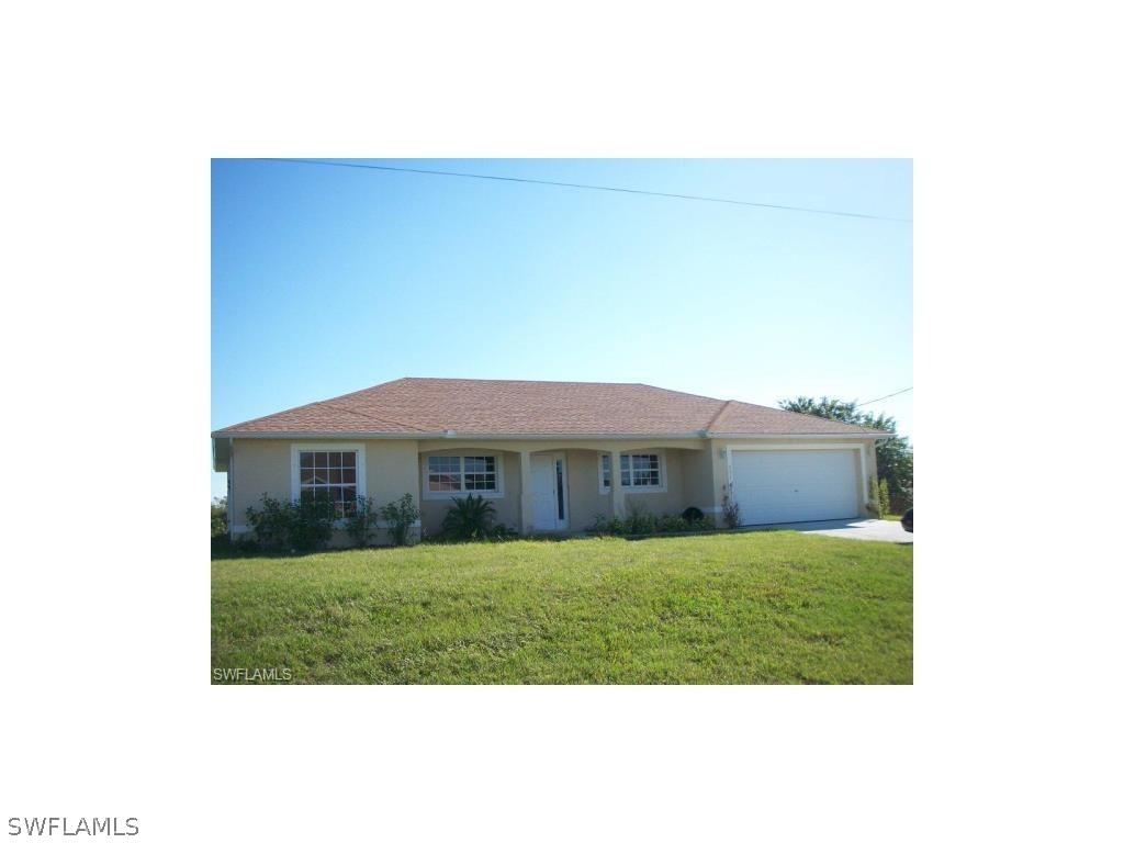 531 Kilgour Ave., Lehigh Acres, FL 33974