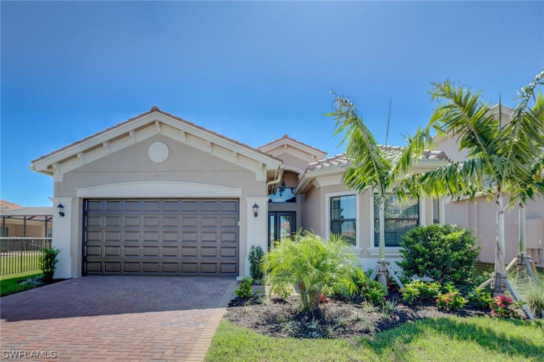 13894 Luna Dr., Naples, FL 34109