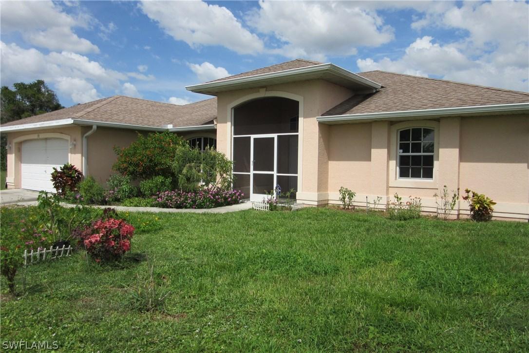 215 NW 16th Pl., Cape Coral, FL 33993