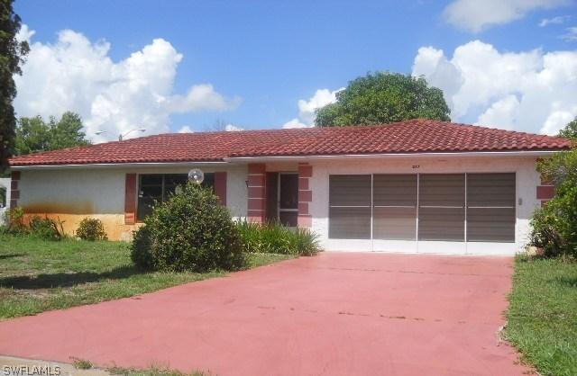 277 Ground Dove Cir., Lehigh Acres, FL 33936