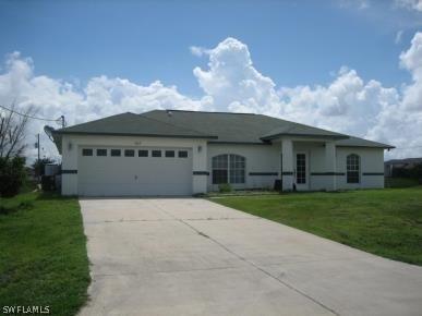 1002 Chaplin Ave., Lehigh Acres, FL 33971