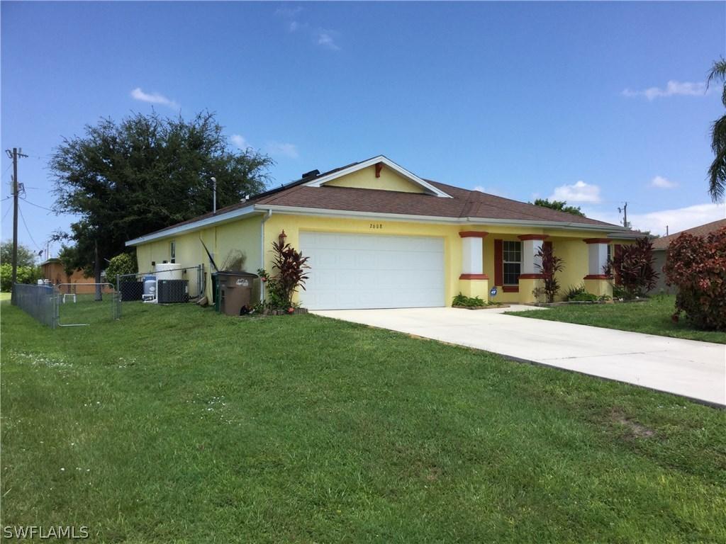 2608 NE 4th Pl., Cape Coral, FL 33909
