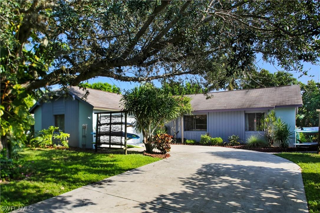 2219 SE 2nd St., Cape Coral, FL 33990