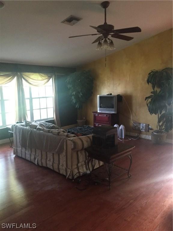35 Maui Cir., Naples, FL 34112