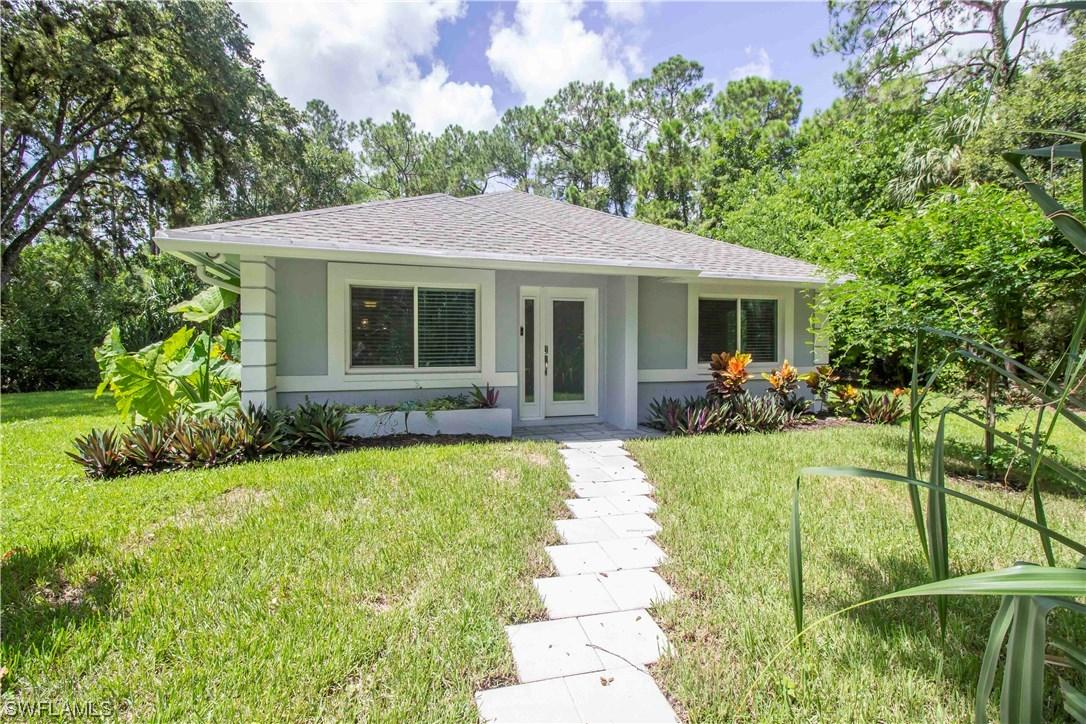 4410 Pine Ridge Rd., Naples, FL 34119