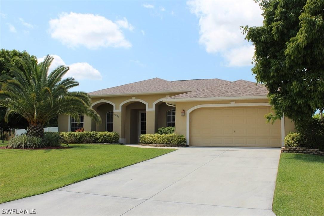 1628 SW 29th Ter., Cape Coral, FL 33914