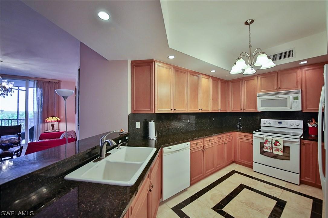 1065 Borghese Ln. #302, Naples, FL 34114